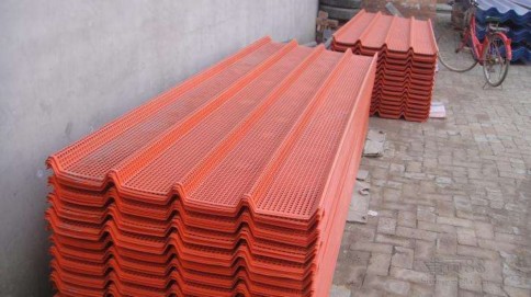 單峰防風抑塵網.jpg 單峰防風抑塵網.jpg