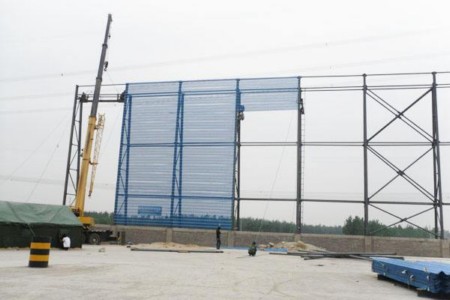 防風網施工.jpg 防風網施工.jpg