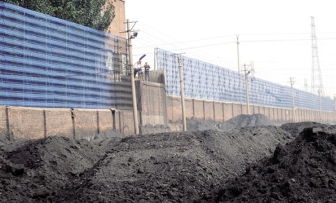 煤礦防風抑塵網.jpg 煤礦防風抑塵網.jpg