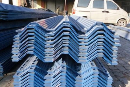 三峰防風網.jpg 三峰防風網.jpg