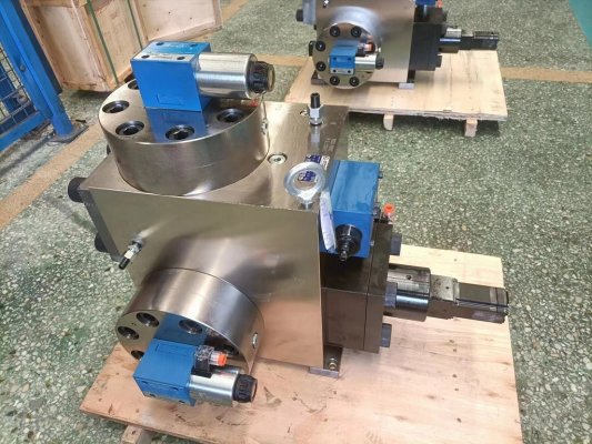 二通插裝閥，按客戶要求非標(biāo)設(shè)計